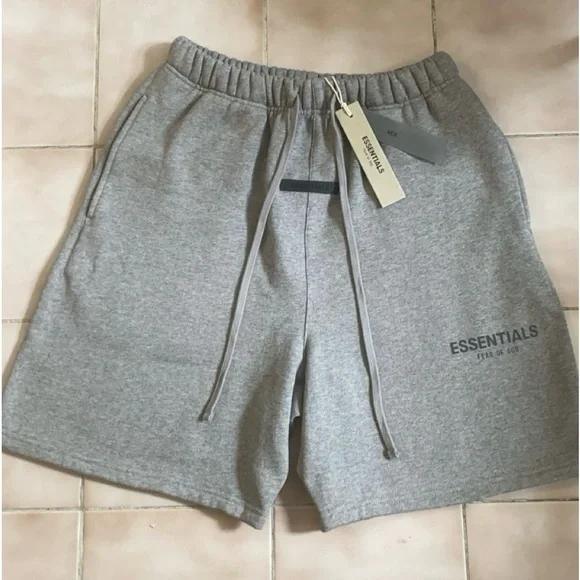 Essentials FOG Shorts - Picture 5 of 5